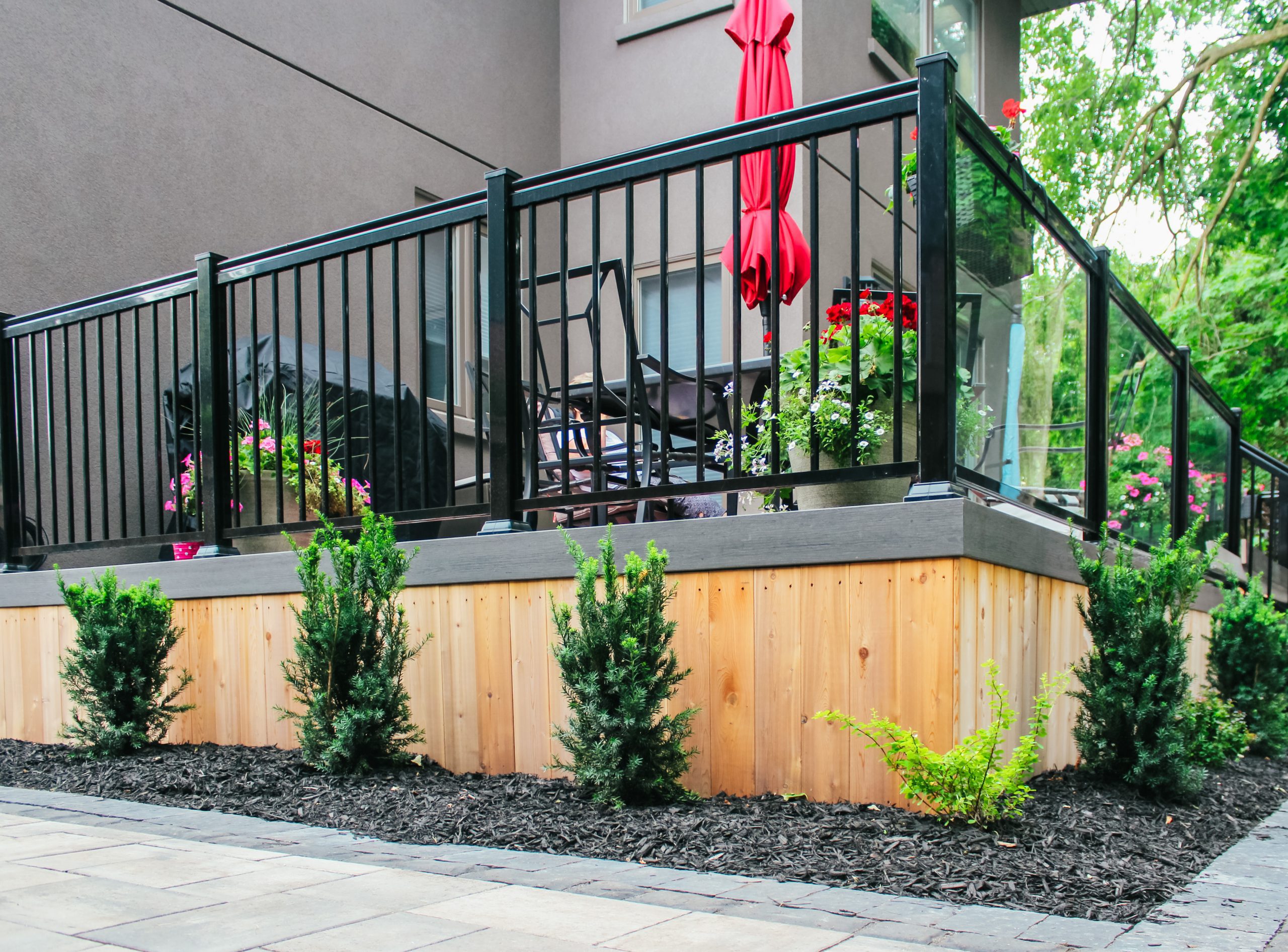 This deck is big enough to fit the whole family so it only makes sense that it’s built on a solid foundation!